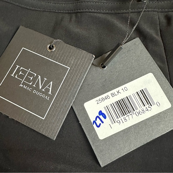 Mac Duggal NWT Ieena Plunge Neck High Slit Black Gown, size 10 - Picture 10 of 11